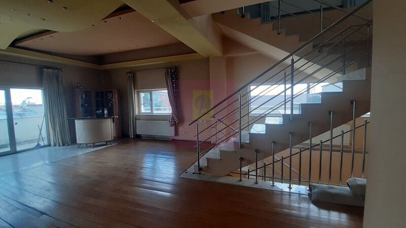 Doua Etaje in Vila in zona Voluntari de Inchiriat